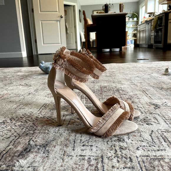 Tony Bianco REVOLVE Kimi Heel Blush Pink Kid Suede Fringe Women's Size 8 GUC - Picture 4 of 13